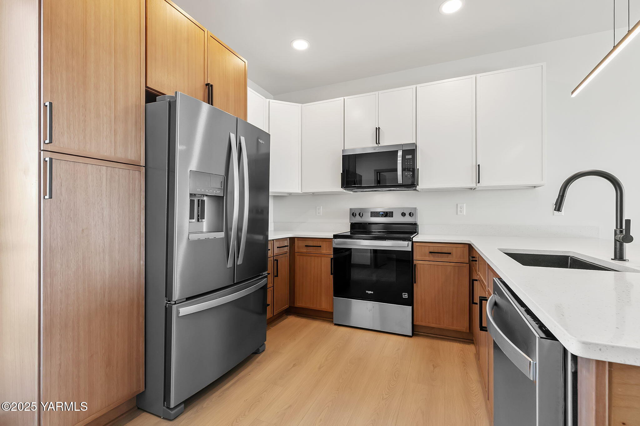 9304 Tieton Dr Unit: 1&2