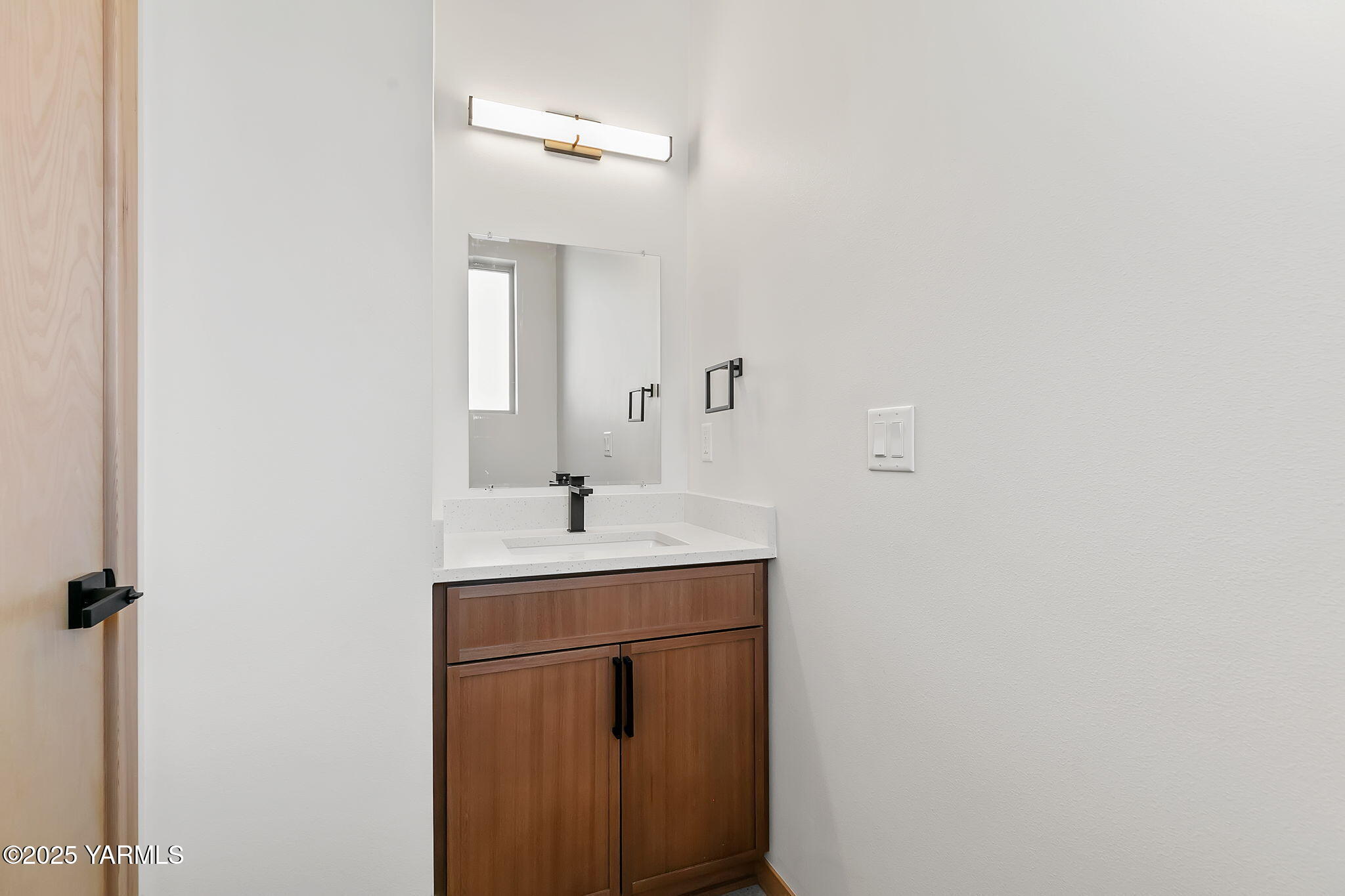 9304 Tieton Dr Unit: 1&2