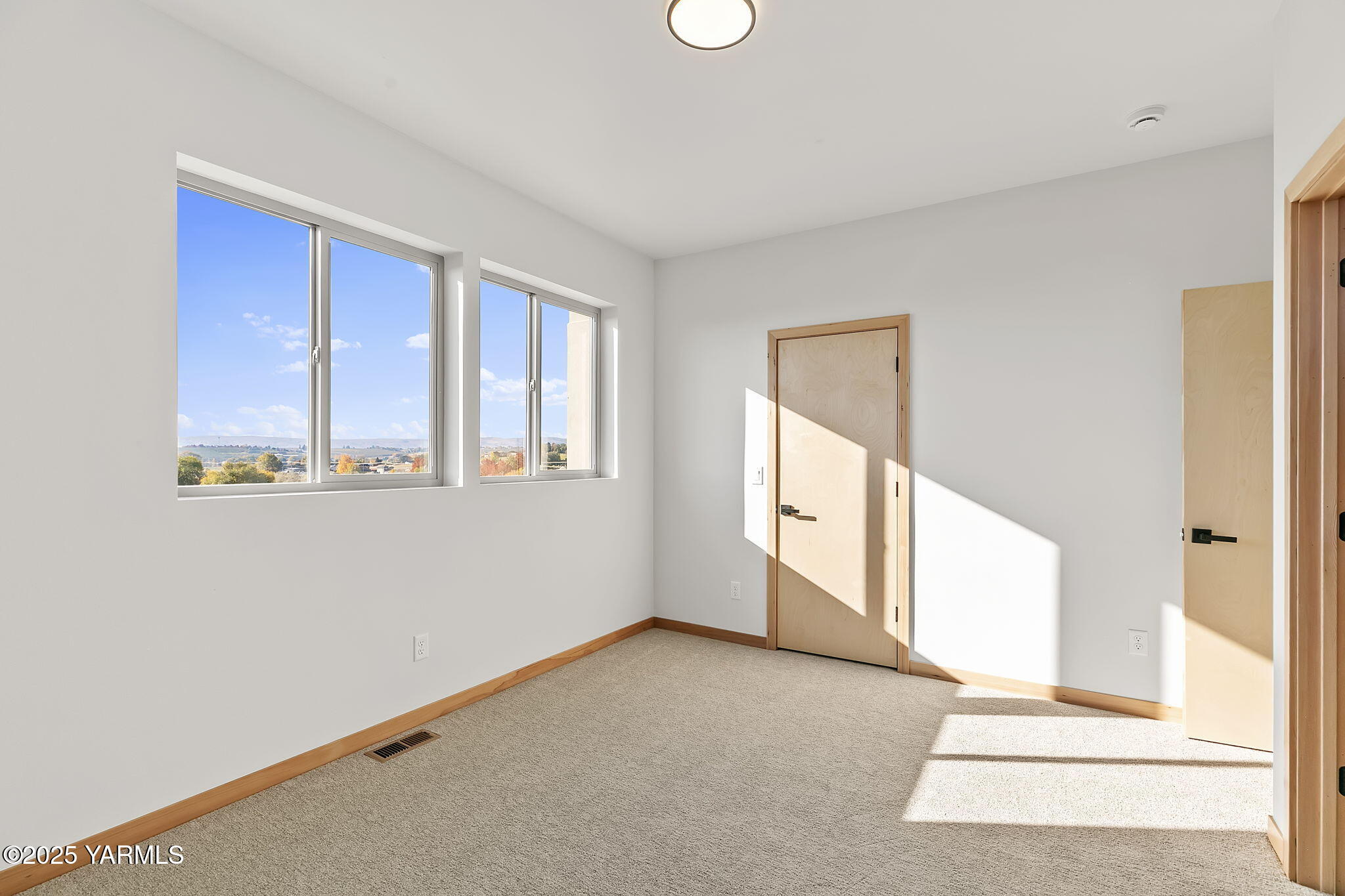 9304 Tieton Dr Unit: 1&2