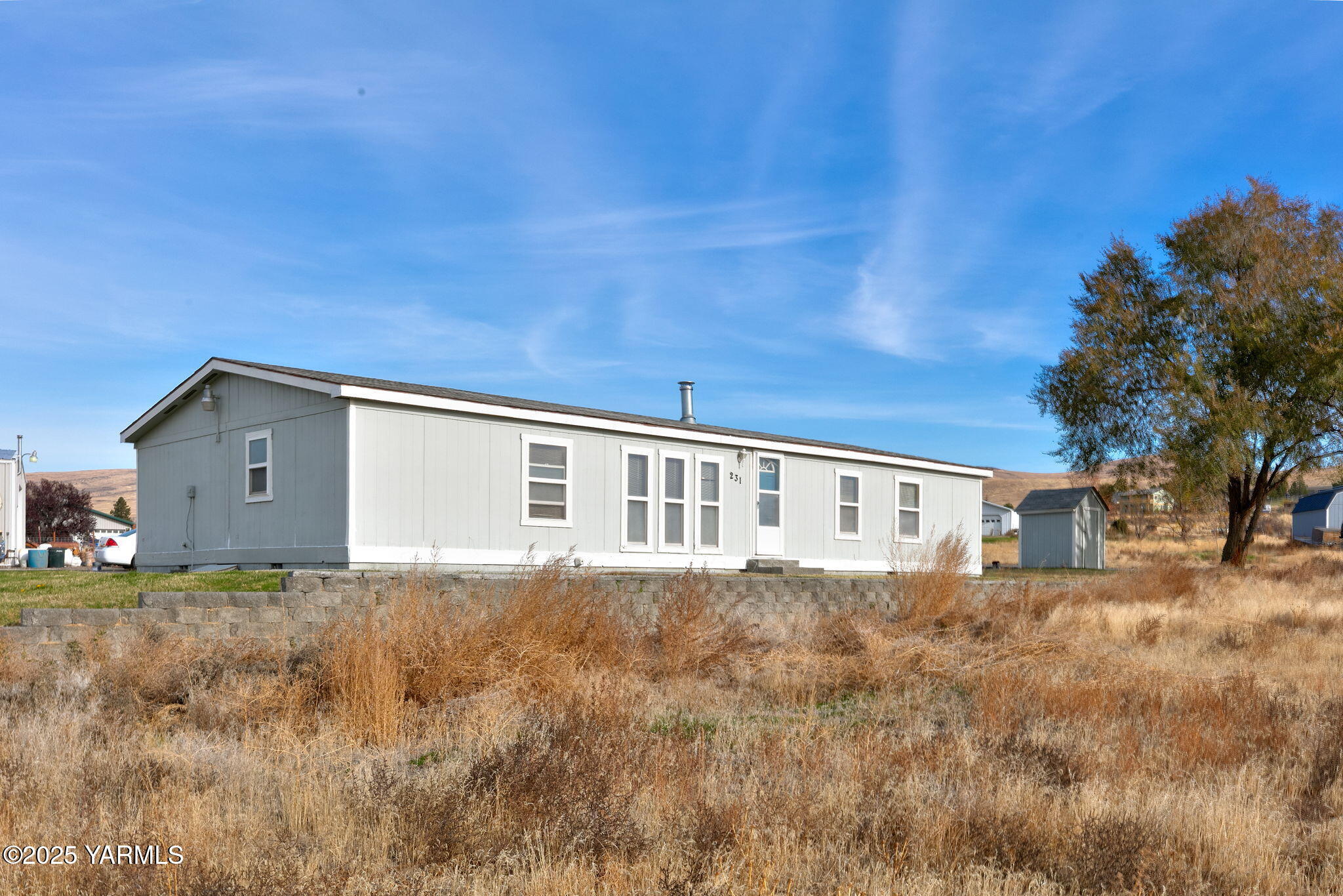 231 Lakeshore Dr