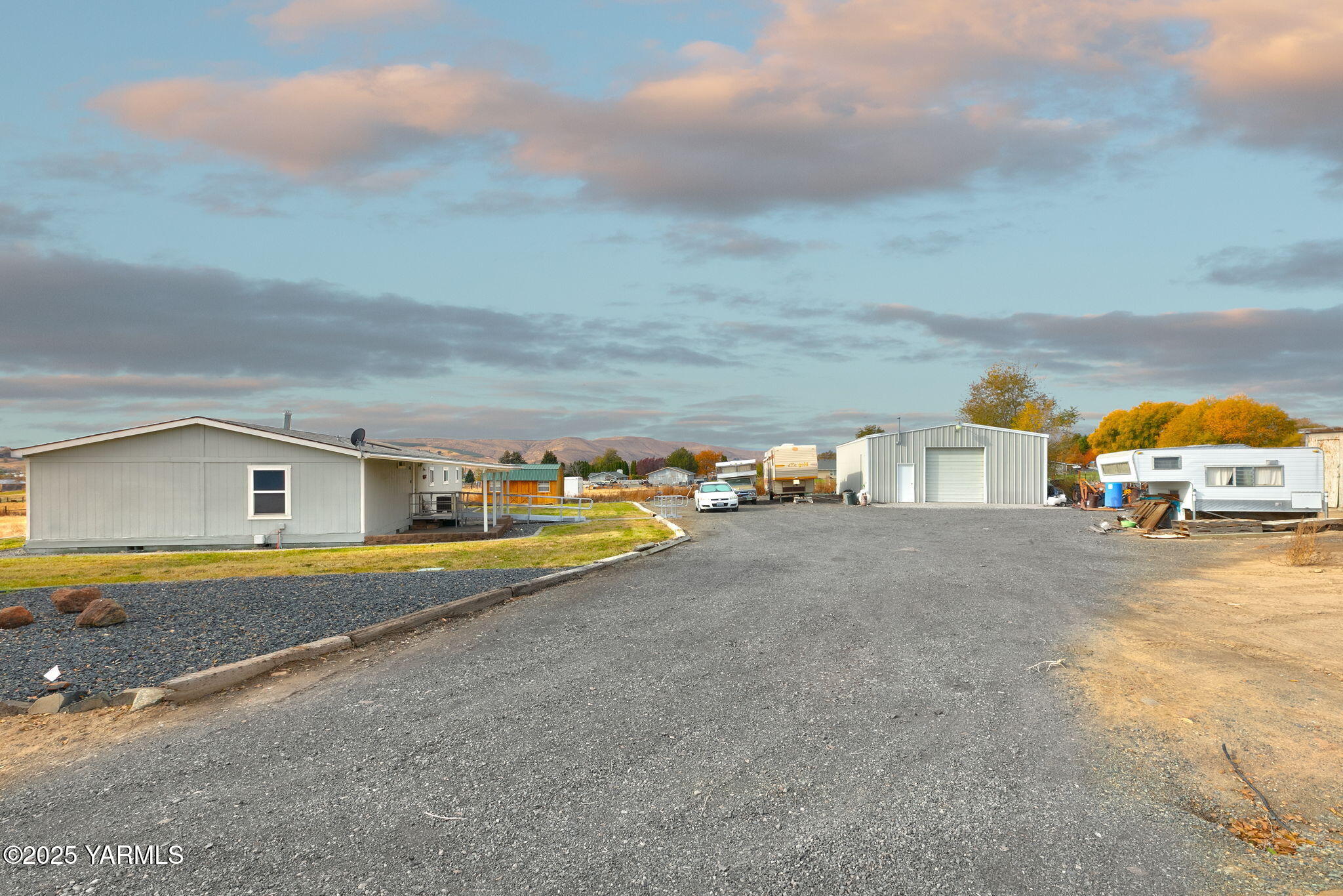 231 Lakeshore Dr