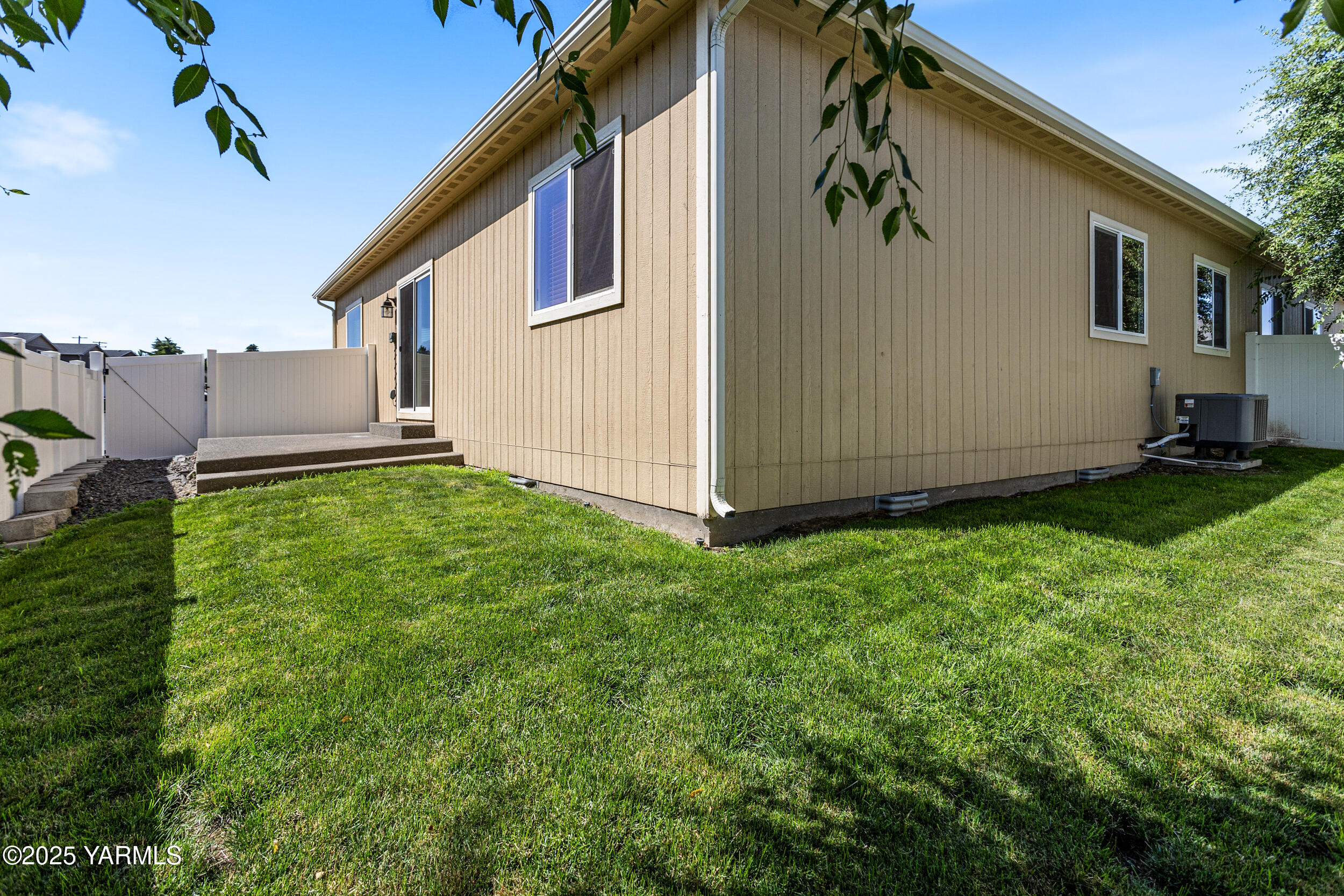3101 Swan Ave