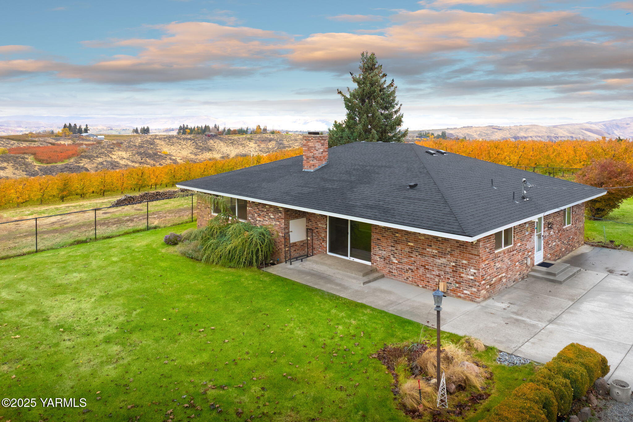 7507 Scenic Dr