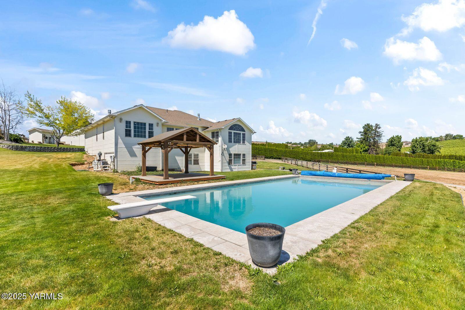 190 Shadbolt Rd