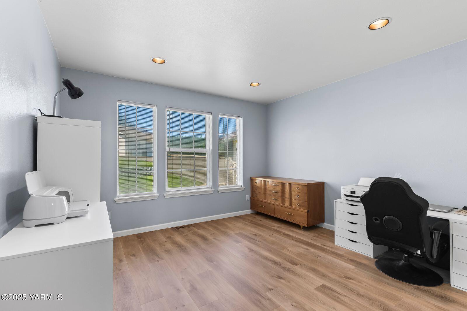 190 Shadbolt Rd