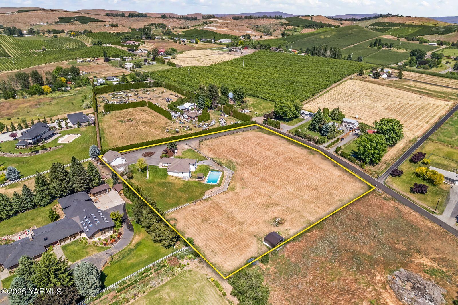 190 Shadbolt Rd