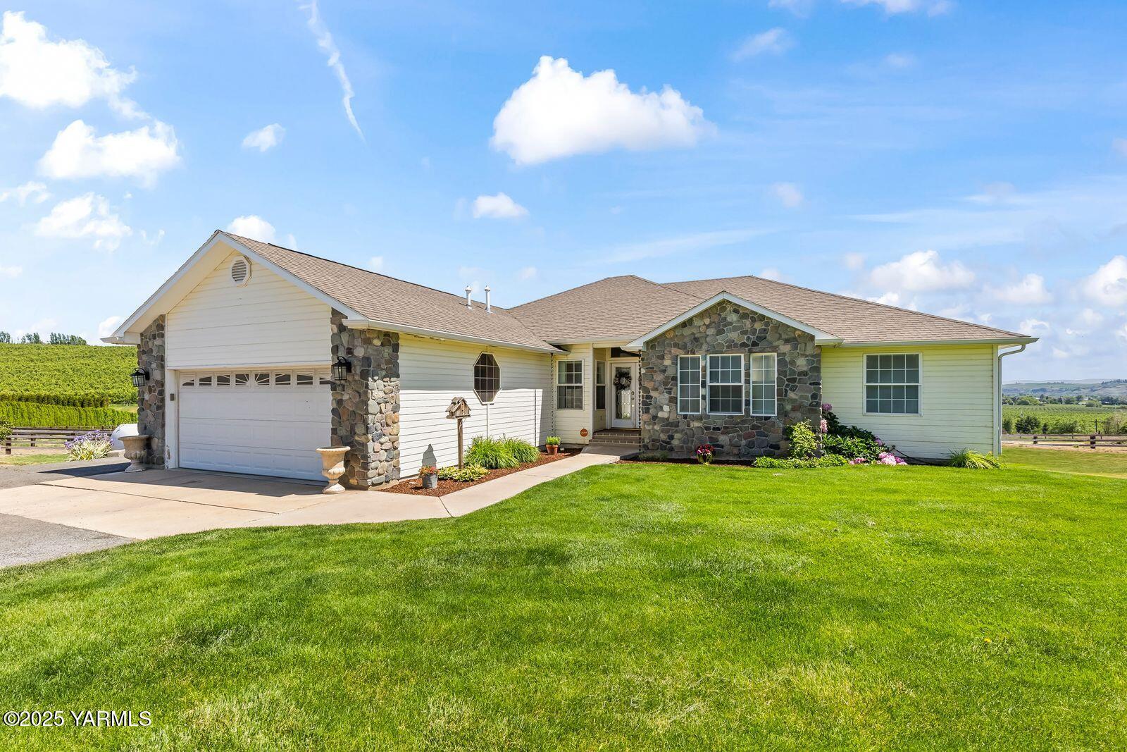 190 Shadbolt Rd
