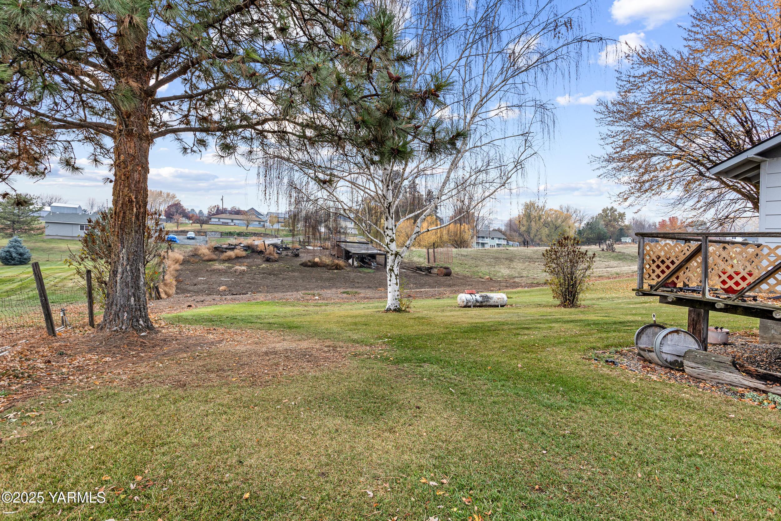 2760 Selah Loop Rd