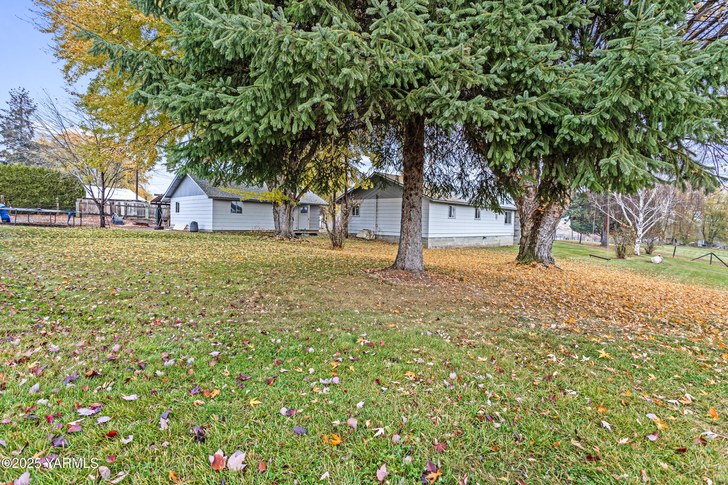 2760 Selah Loop Rd