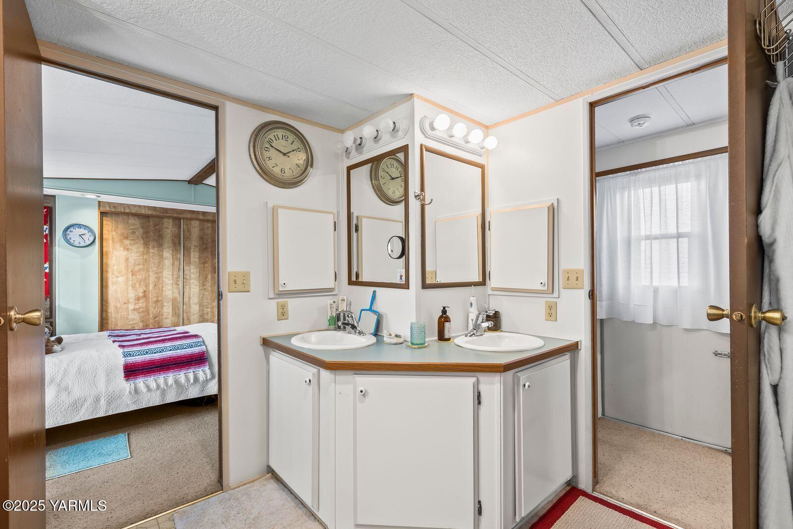 3601 Castlevale Rd