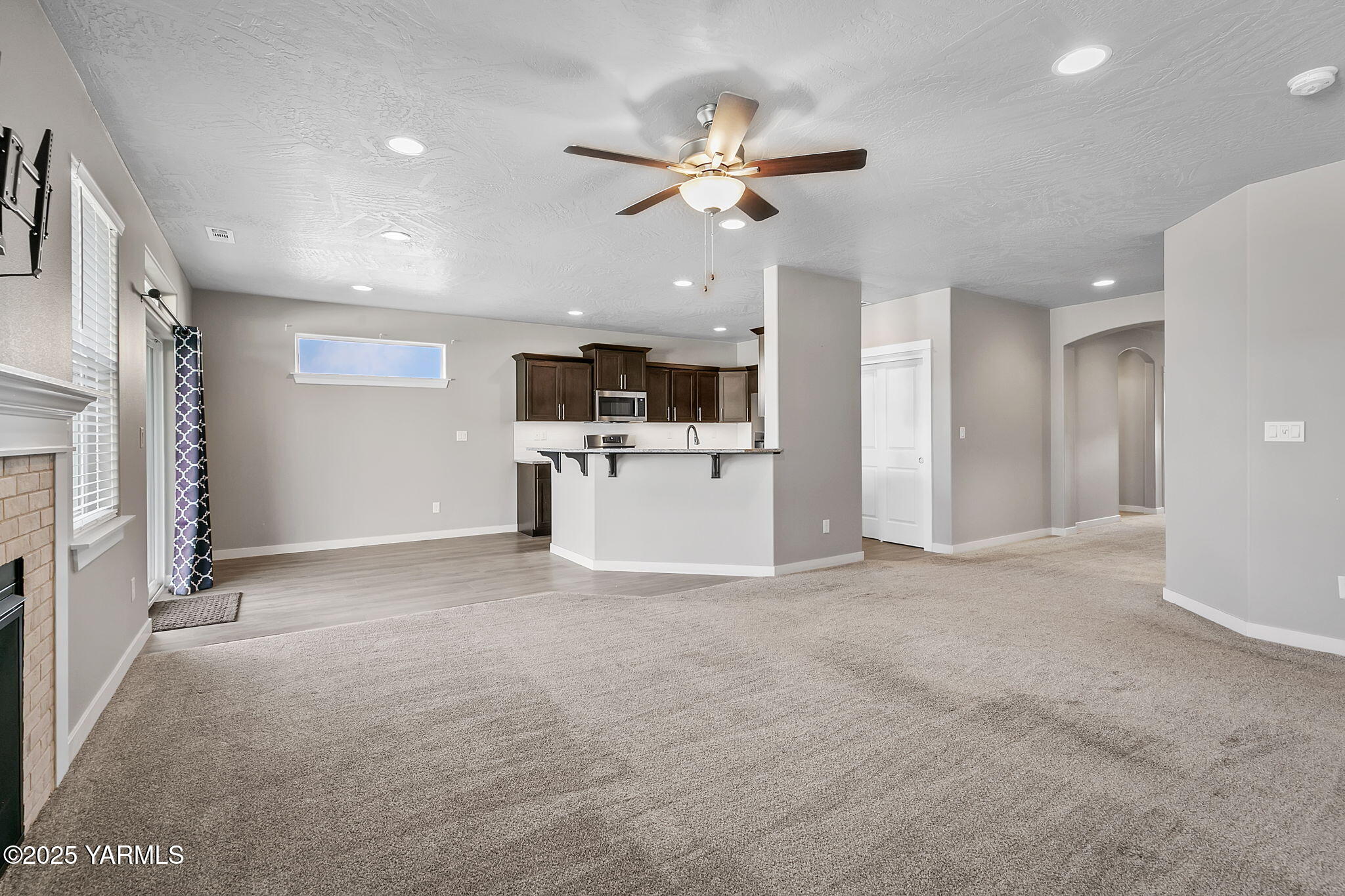 6109 Cottonwood Lp