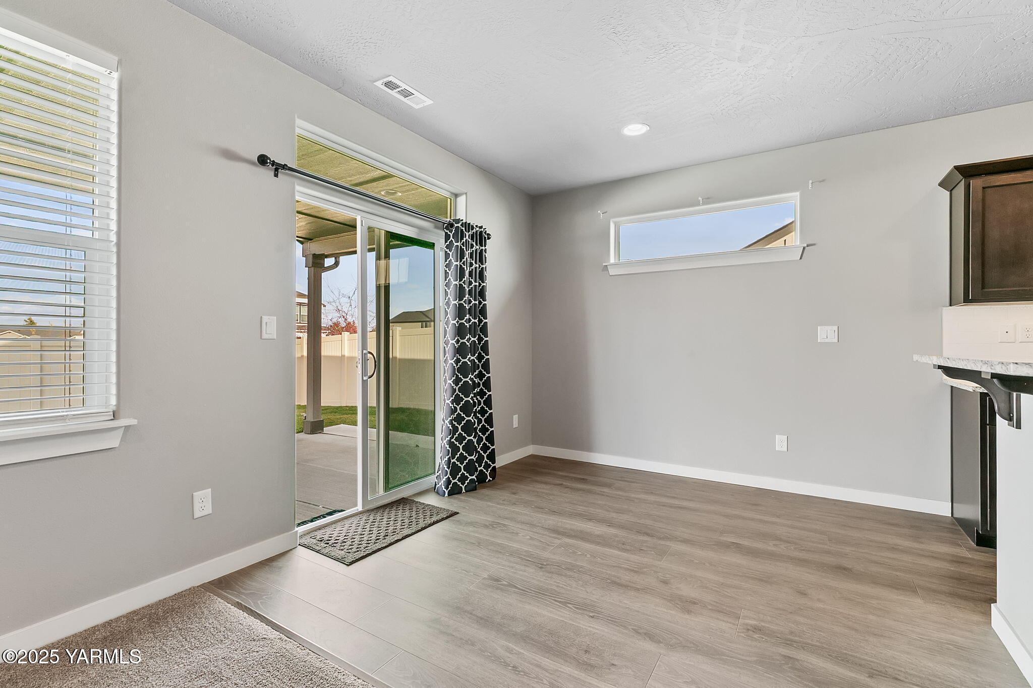 6109 Cottonwood Lp