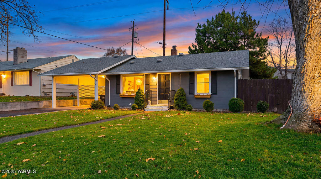 121 N 52nd Ave