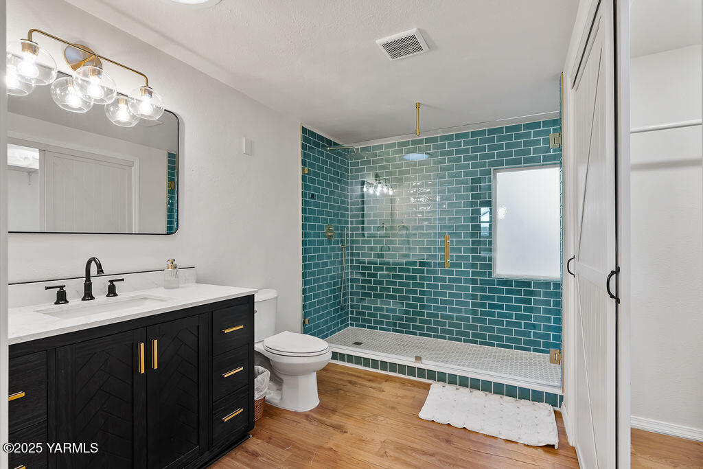 121 N 52nd Ave