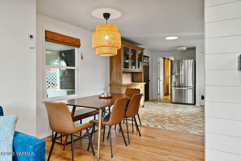 121 N 52nd Ave