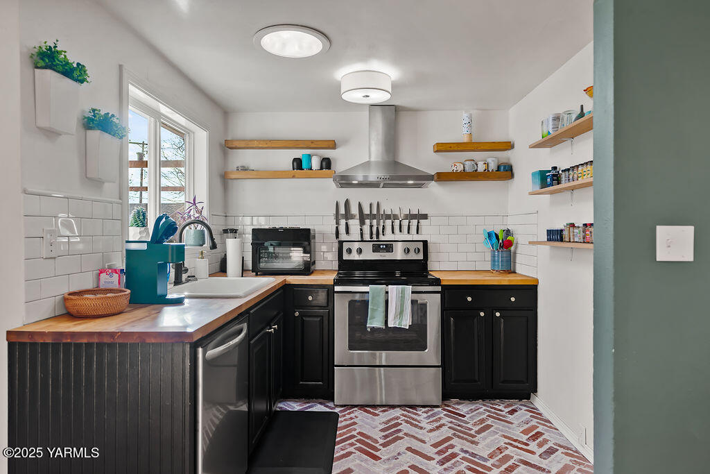 121 N 52nd Ave