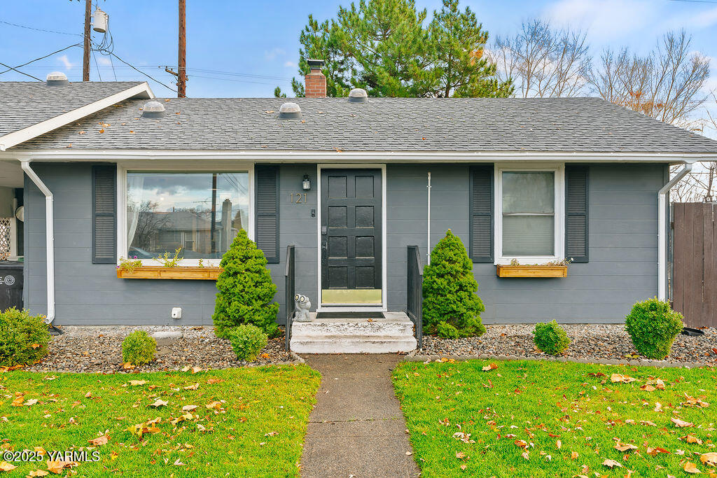 121 N 52nd Ave