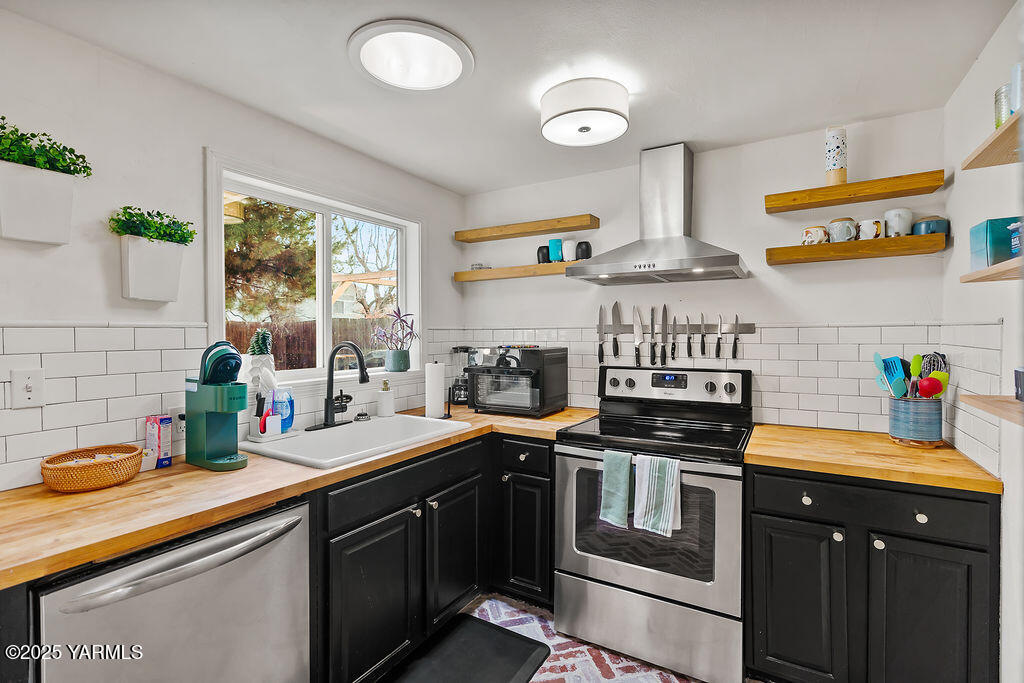 121 N 52nd Ave