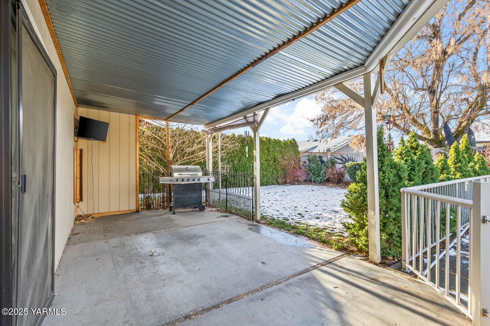 804 S 56th Ave