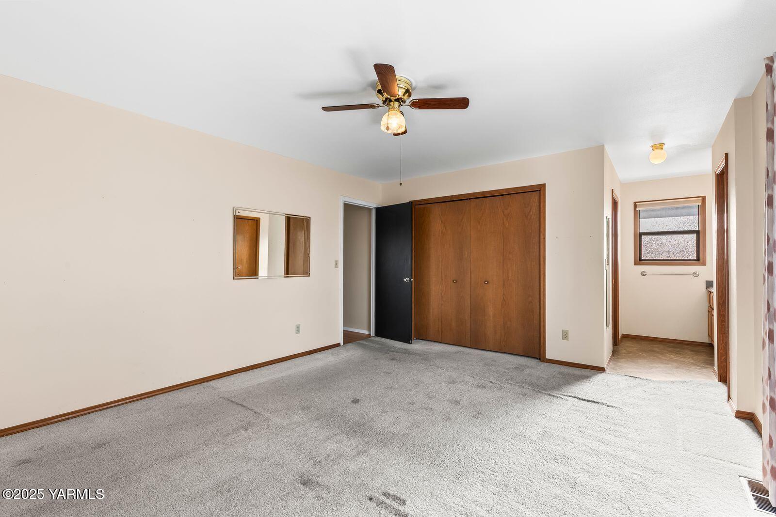 804 S 56th Ave