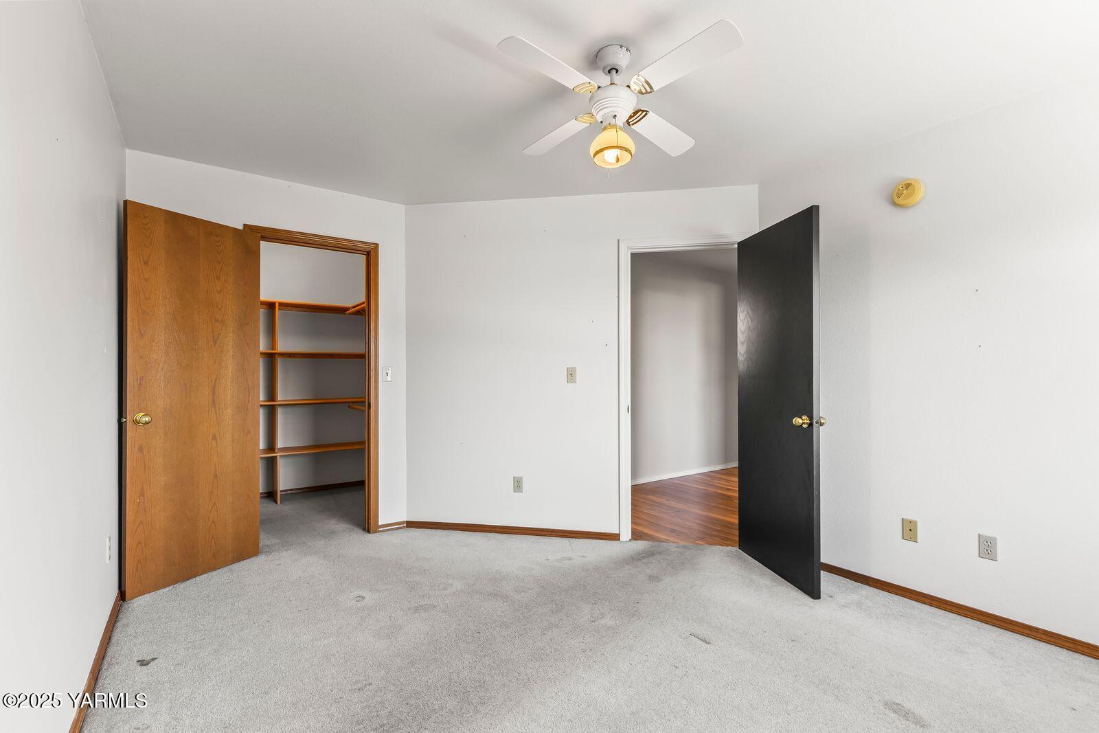 804 S 56th Ave