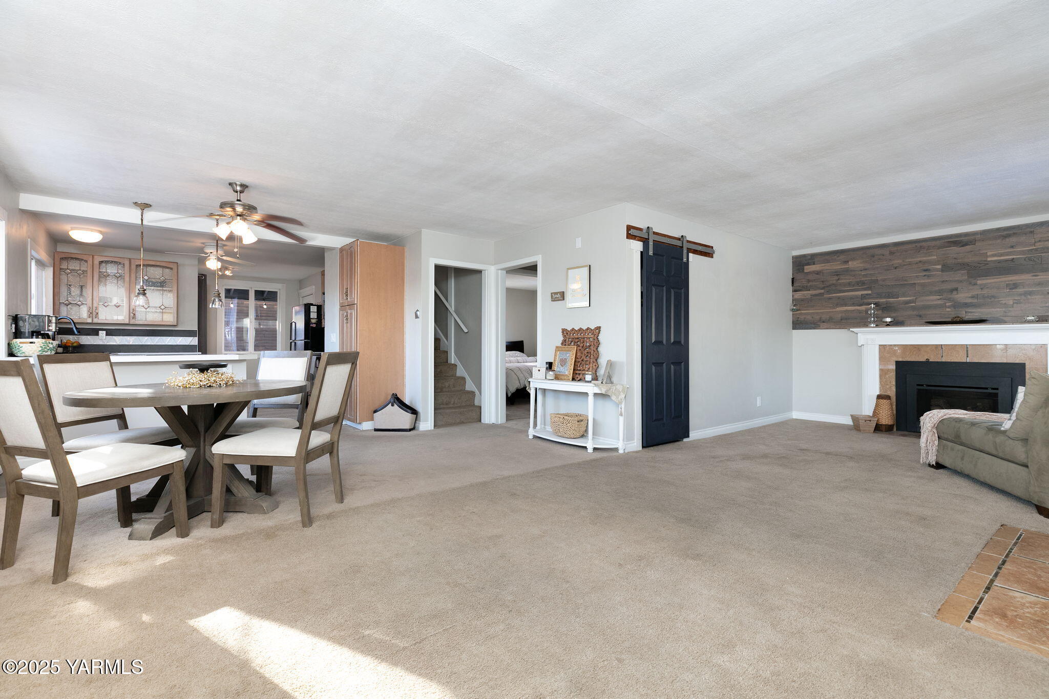 1706 Bonnie Doon Ave
