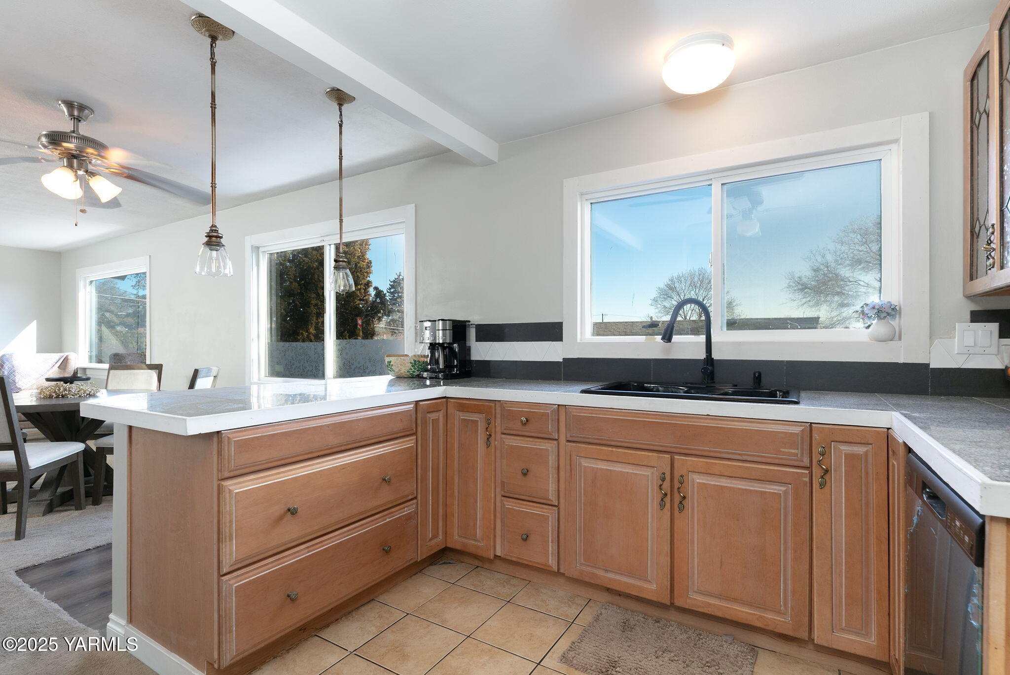 1706 Bonnie Doon Ave