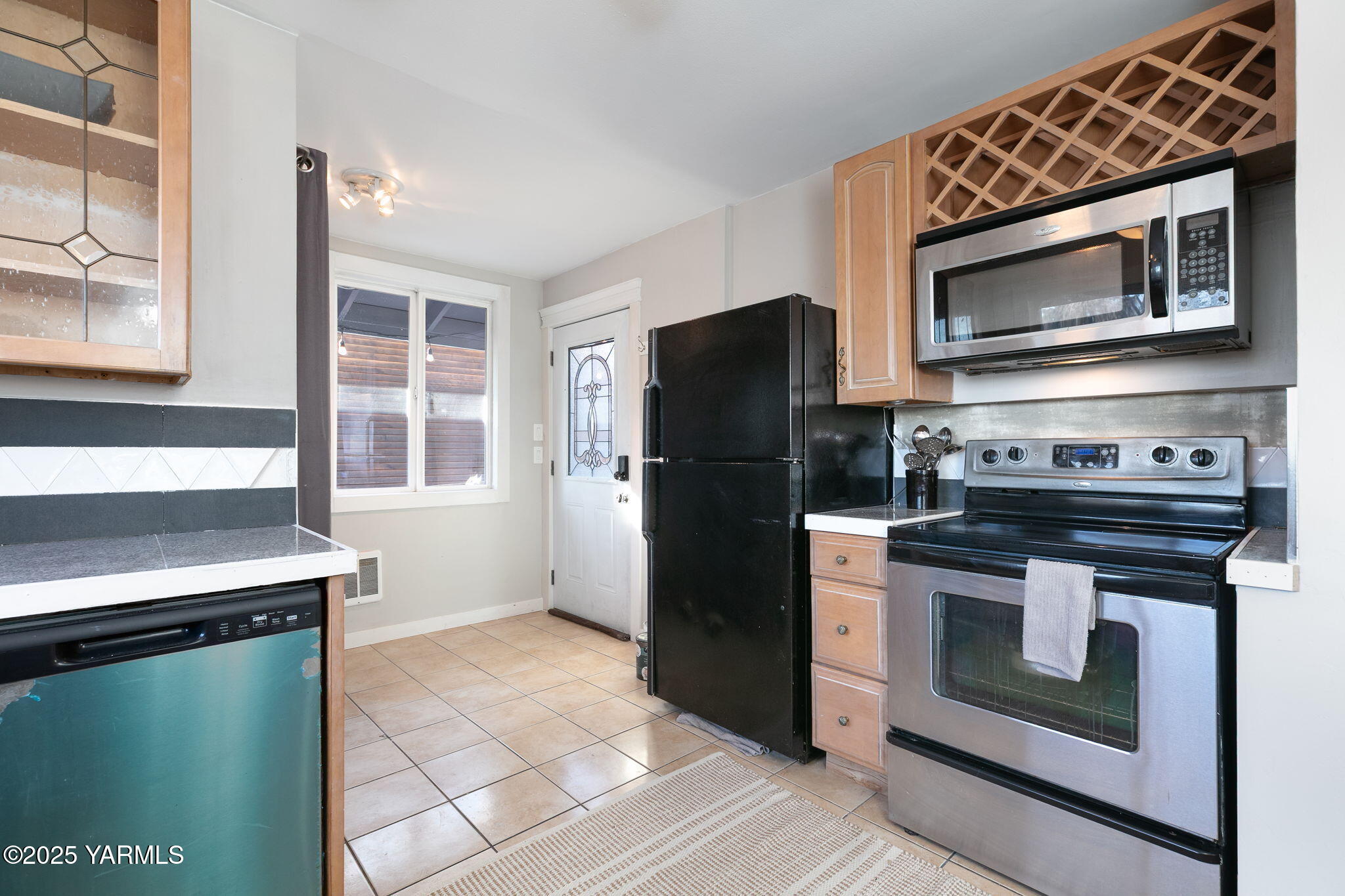 1706 Bonnie Doon Ave