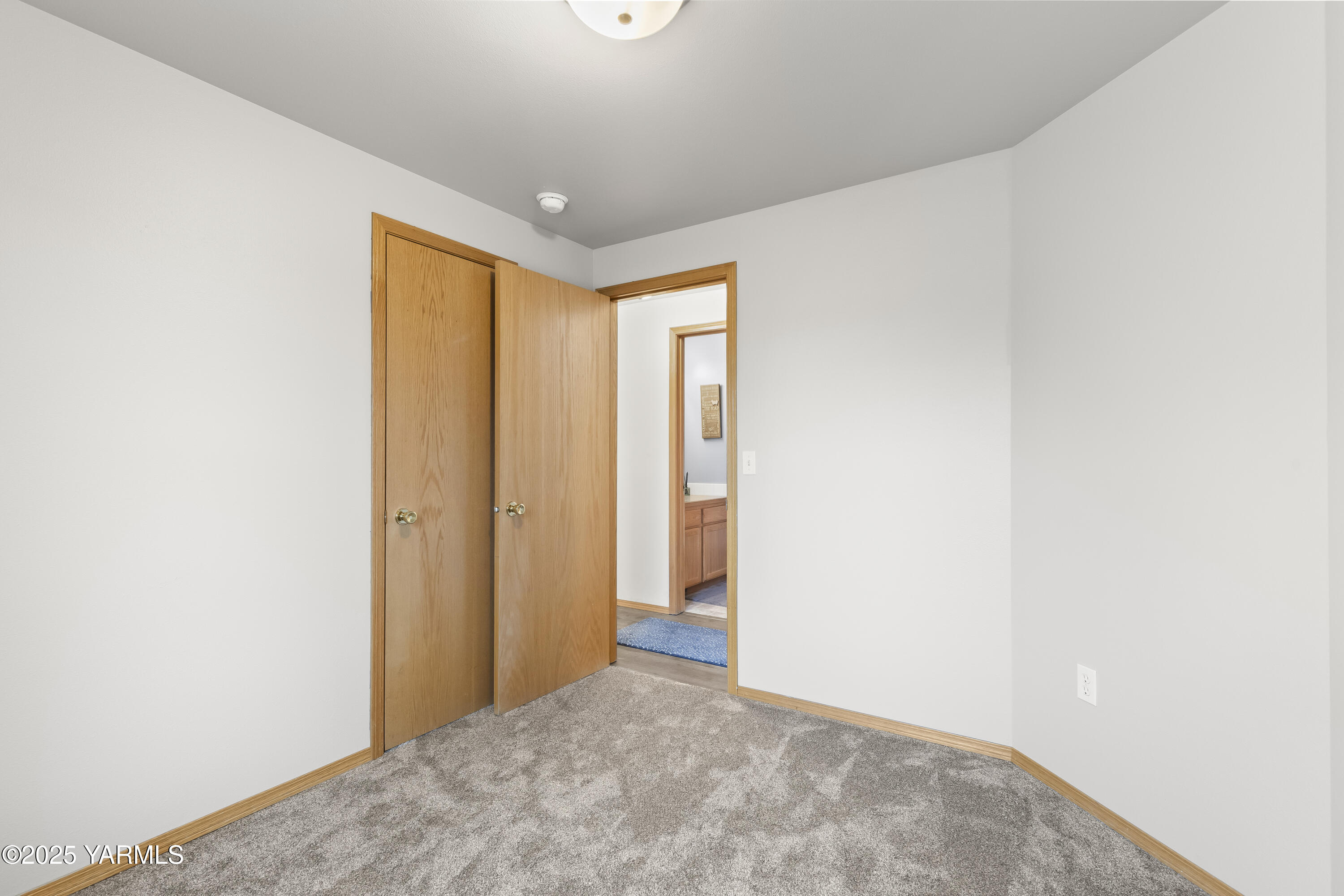2514 S 78th Ave