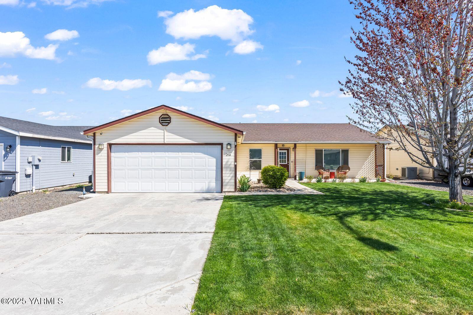2514 S 78th Ave