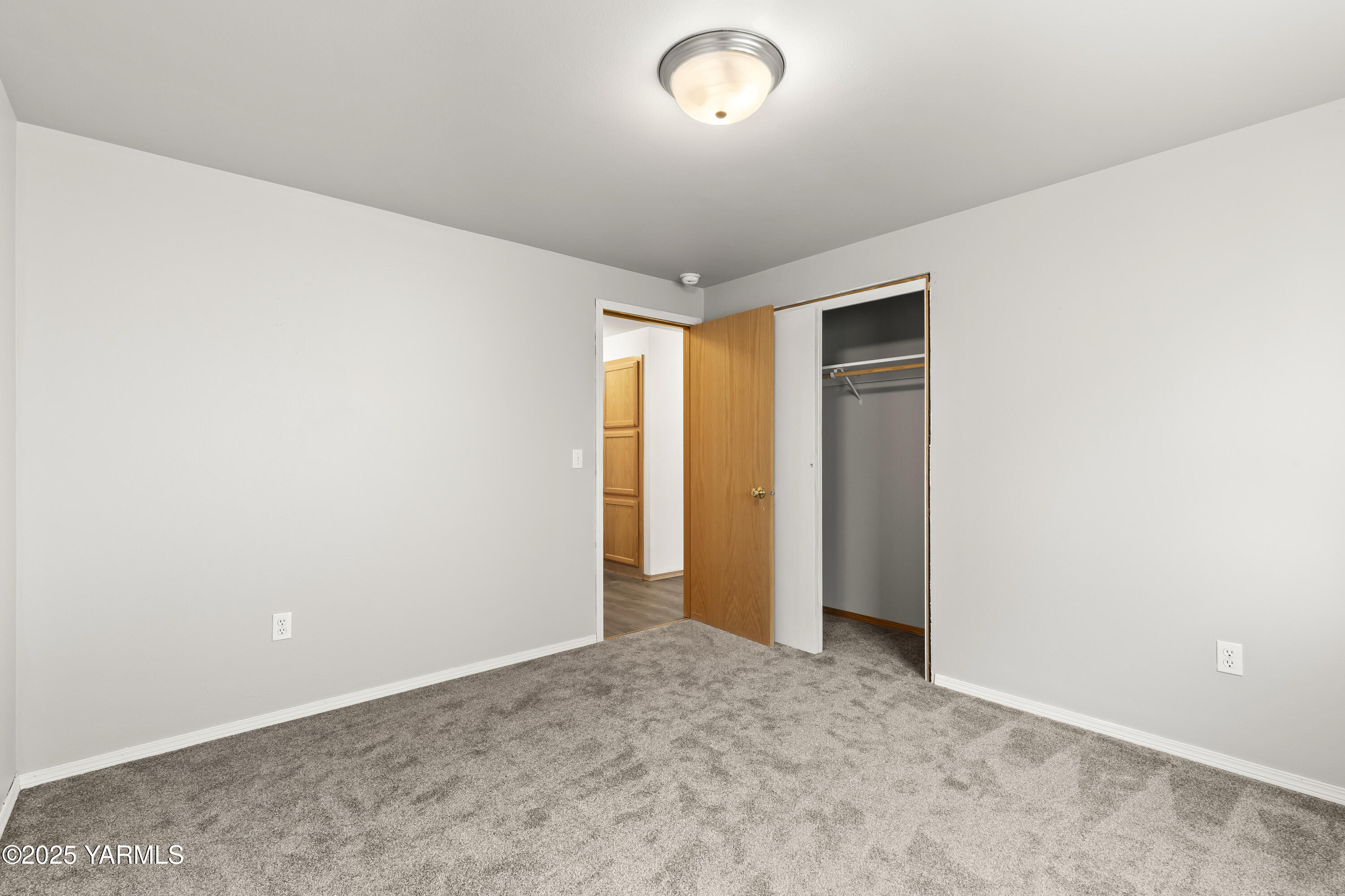 2514 S 78th Ave