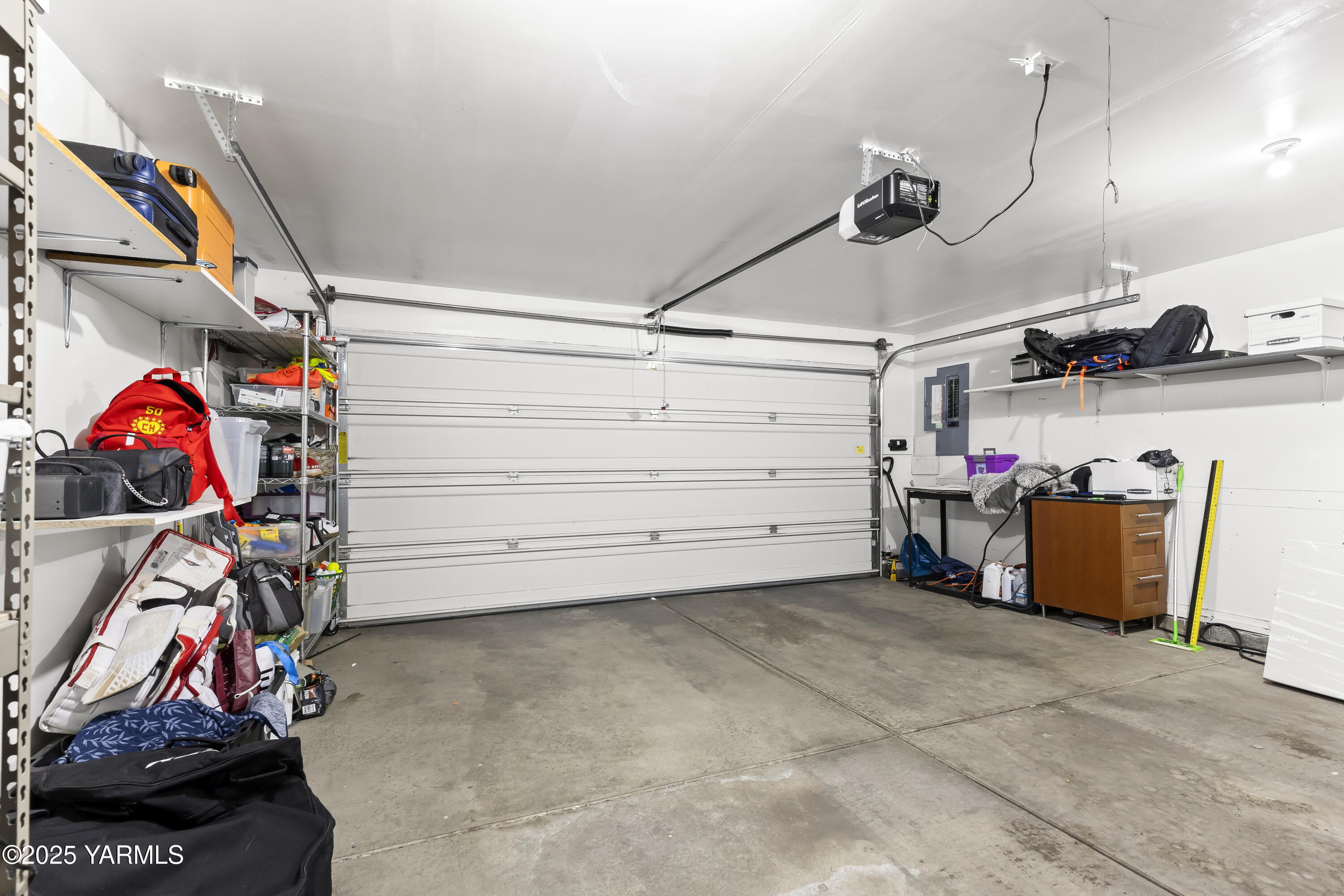 2514 S 78th Ave