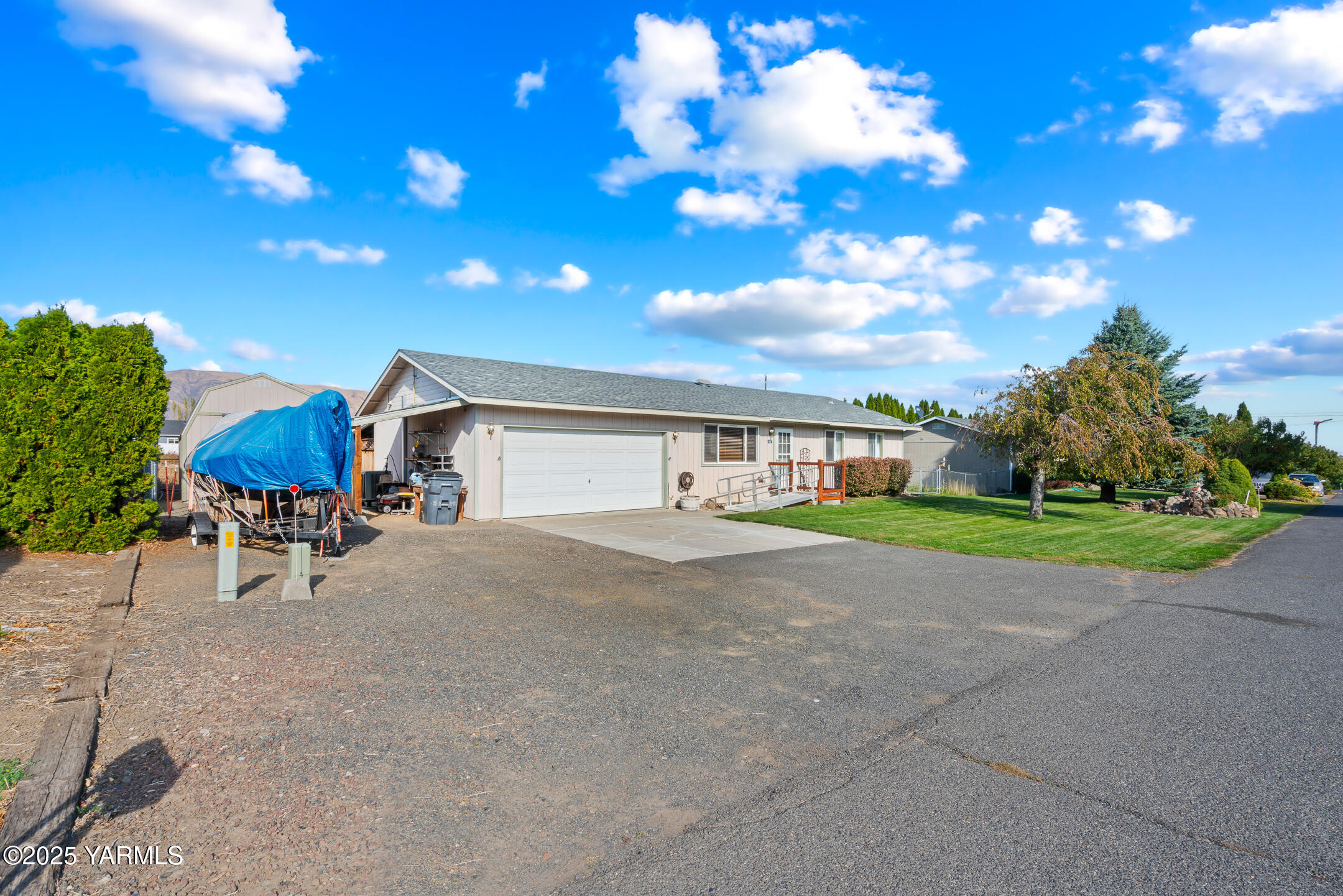 402 Orchard Ln