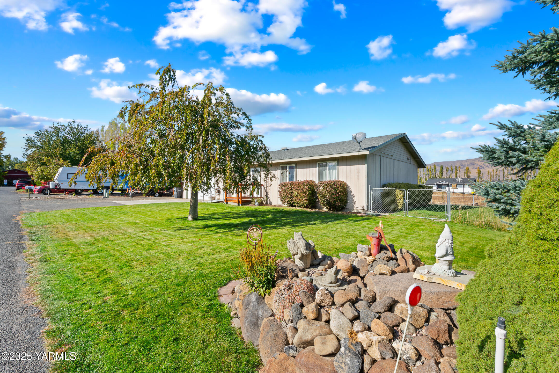 402 Orchard Ln
