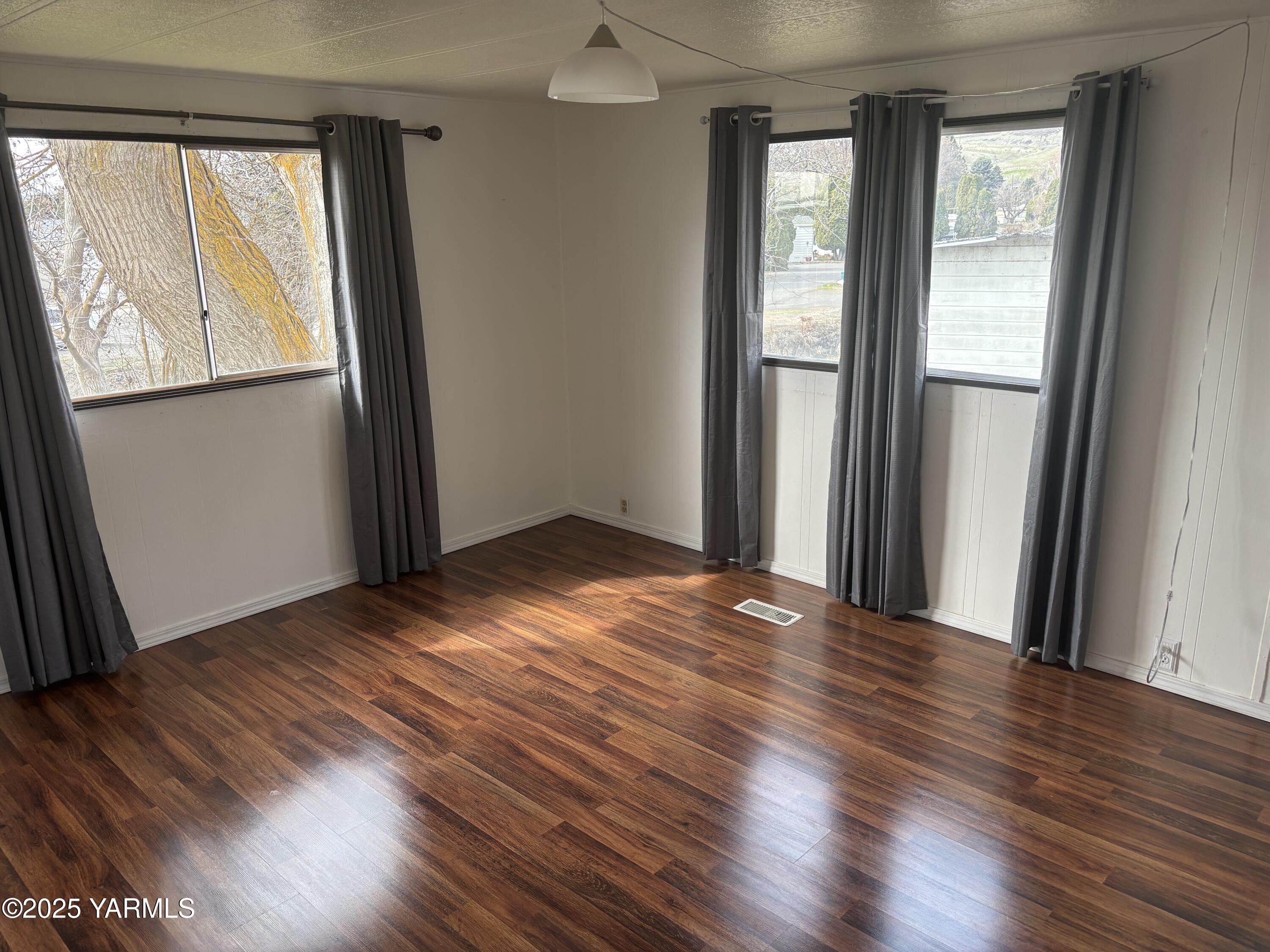 2205 Butterfield Rd Unit: 106
