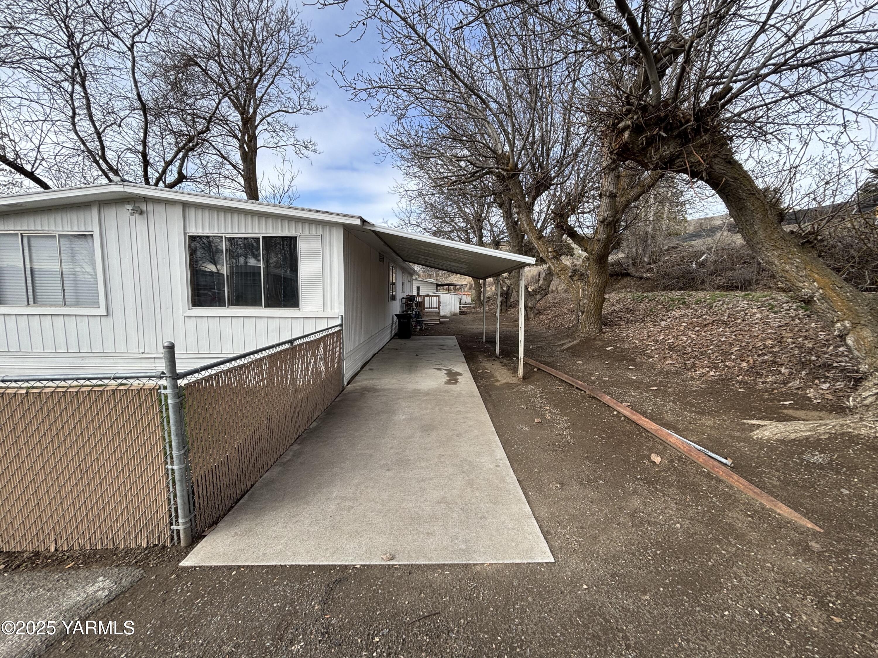 2205 Butterfield Rd Unit: 106