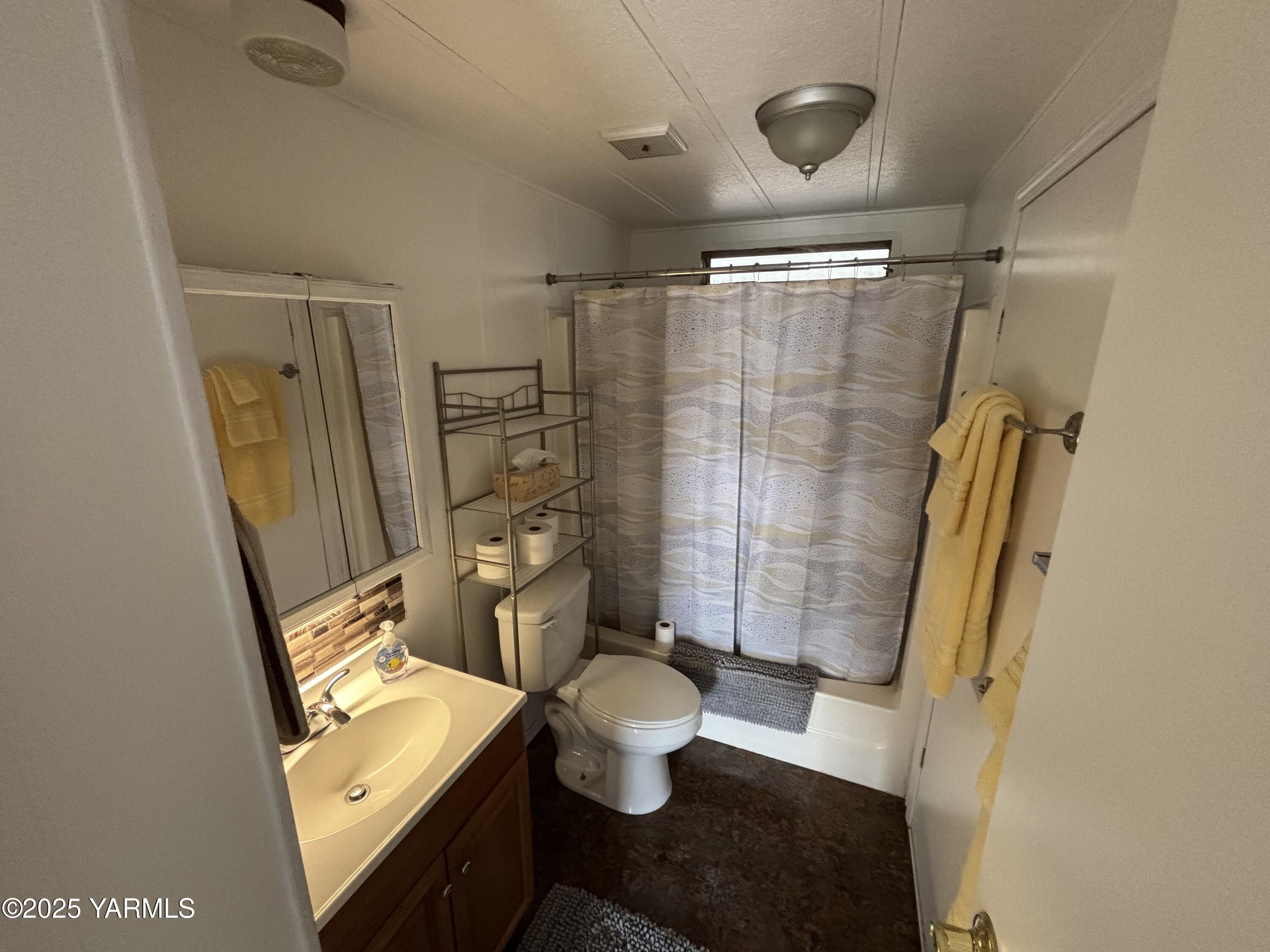 2205 Butterfield Rd Unit: 106