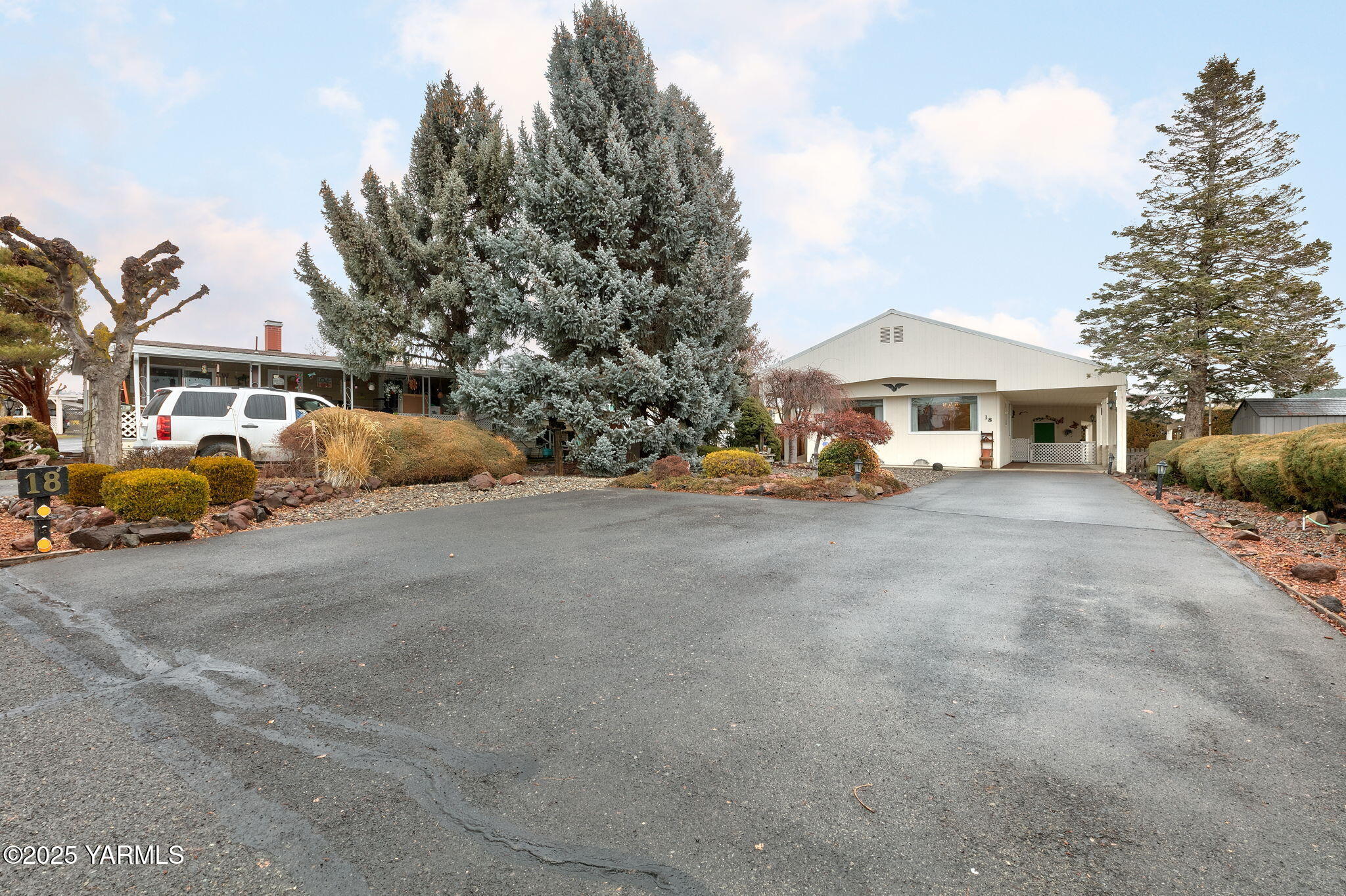8301 Tieton Dr Unit: 18