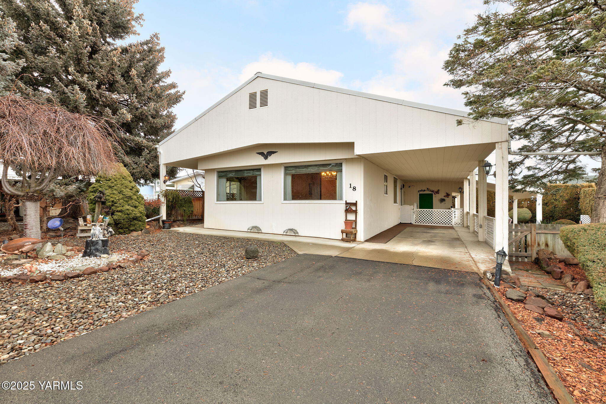 8301 Tieton Dr Unit: 18