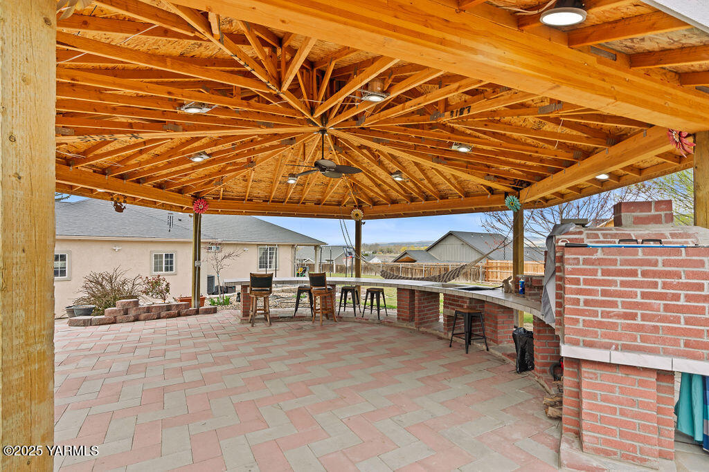 612 W Edison Rd