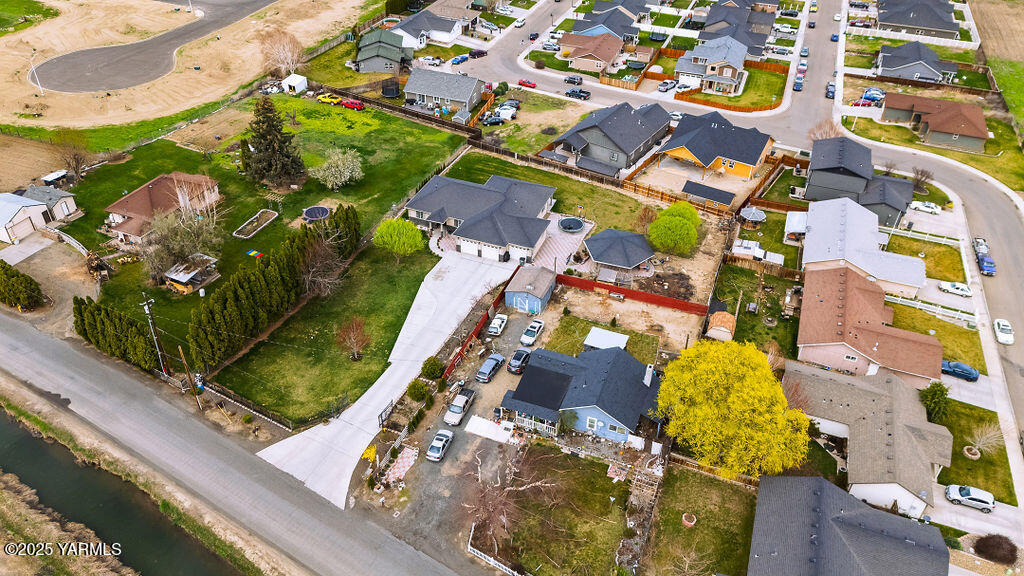 612 W Edison Rd