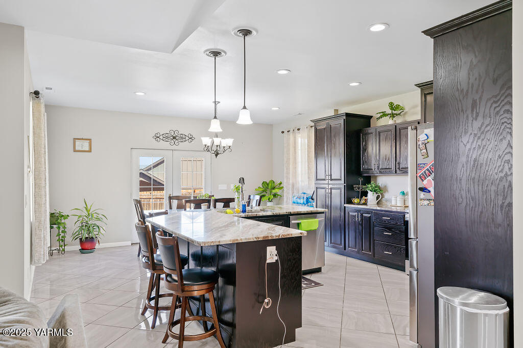 612 W Edison Rd