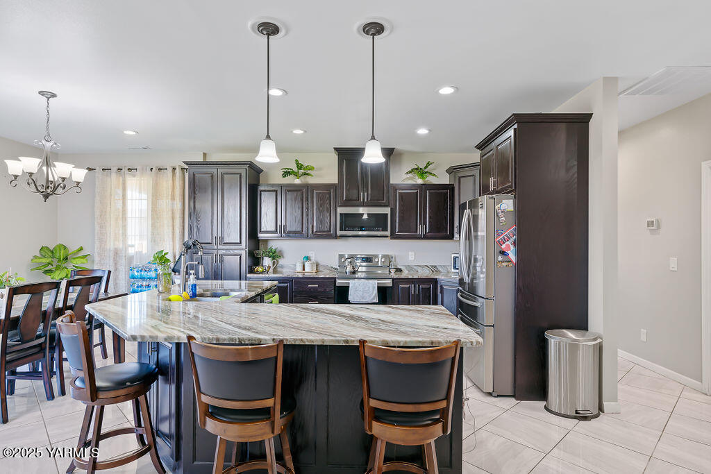 612 W Edison Rd
