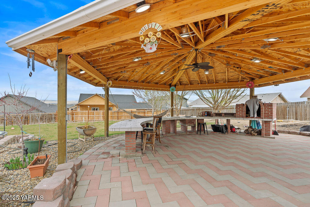 612 W Edison Rd