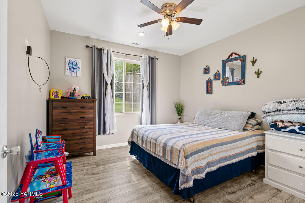 612 W Edison Rd