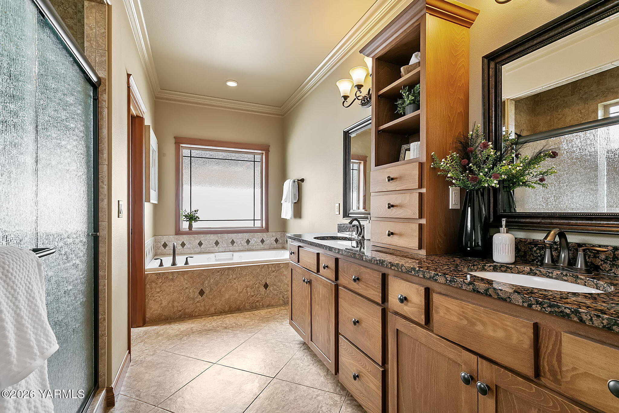 214 S 92nd Ave