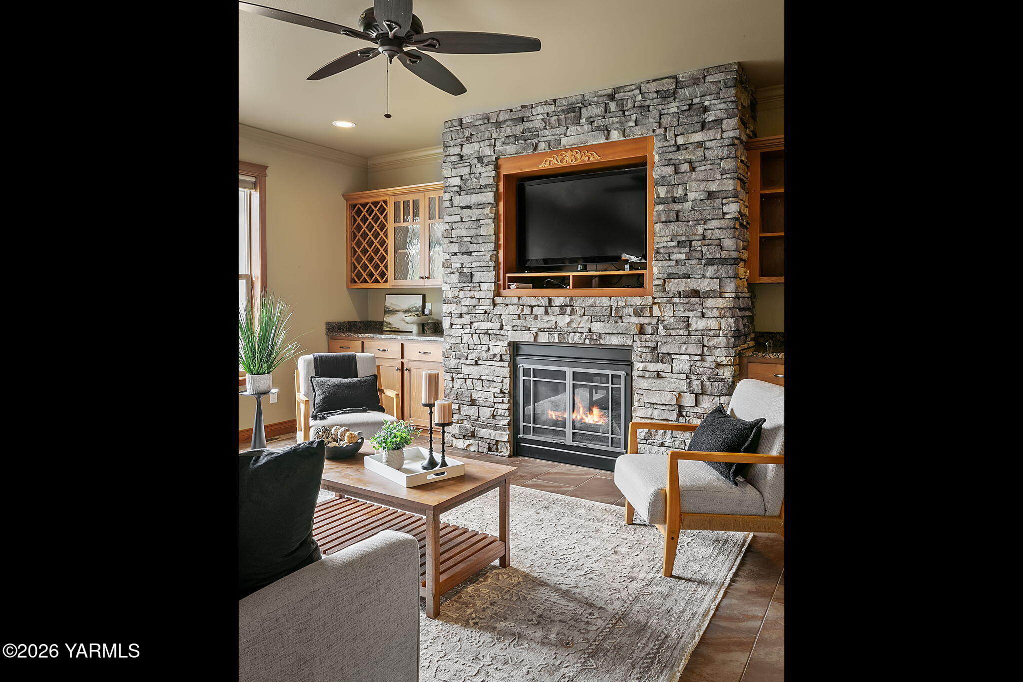 214 S 92nd Ave