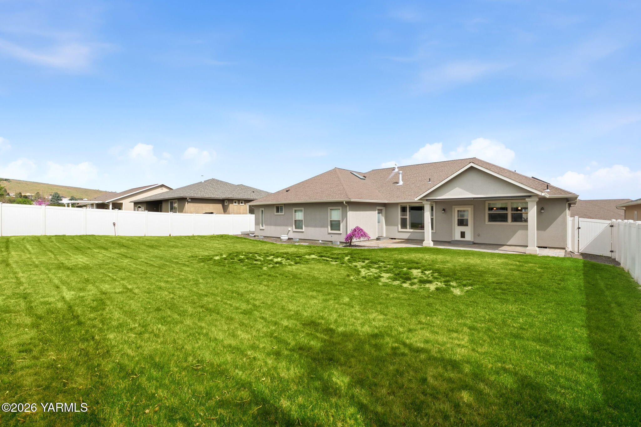 214 S 92nd Ave