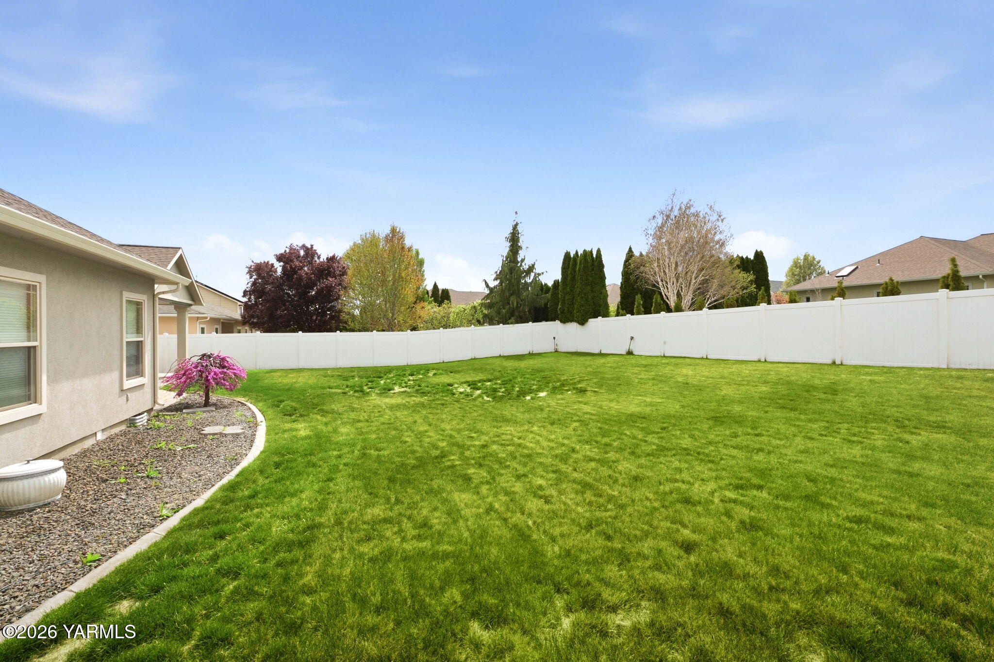 214 S 92nd Ave