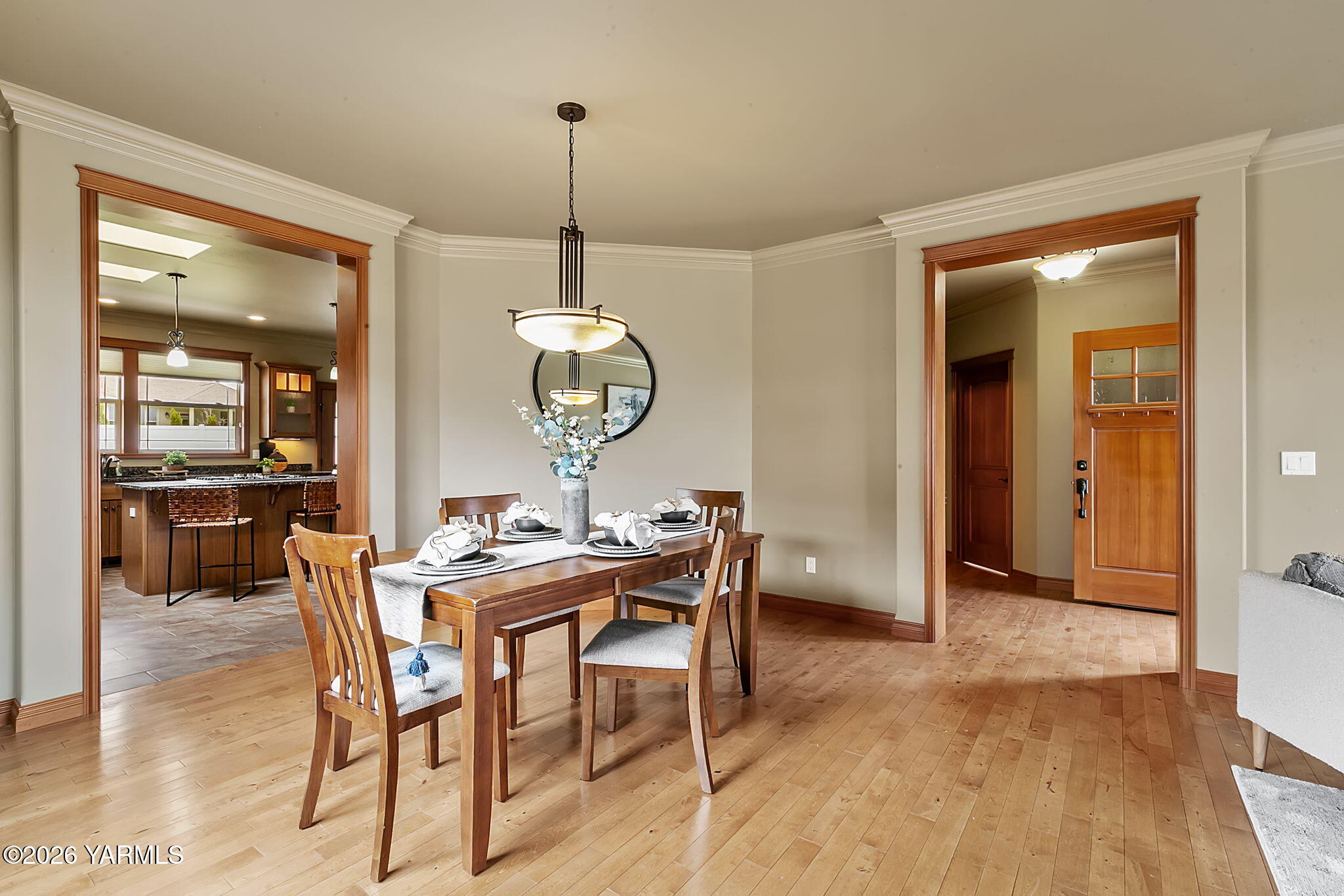 214 S 92nd Ave